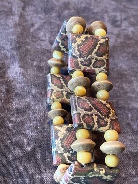 Boho Reptile-Pattern Beaded Bracelet — Yellow & Brown